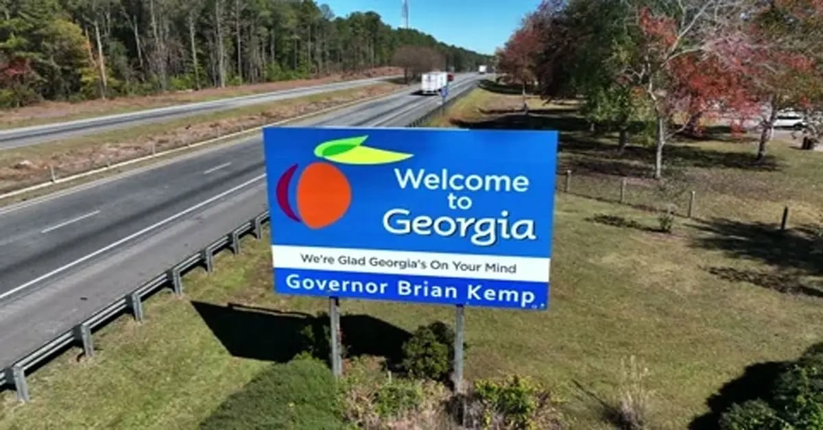 Welcome to US highway sign